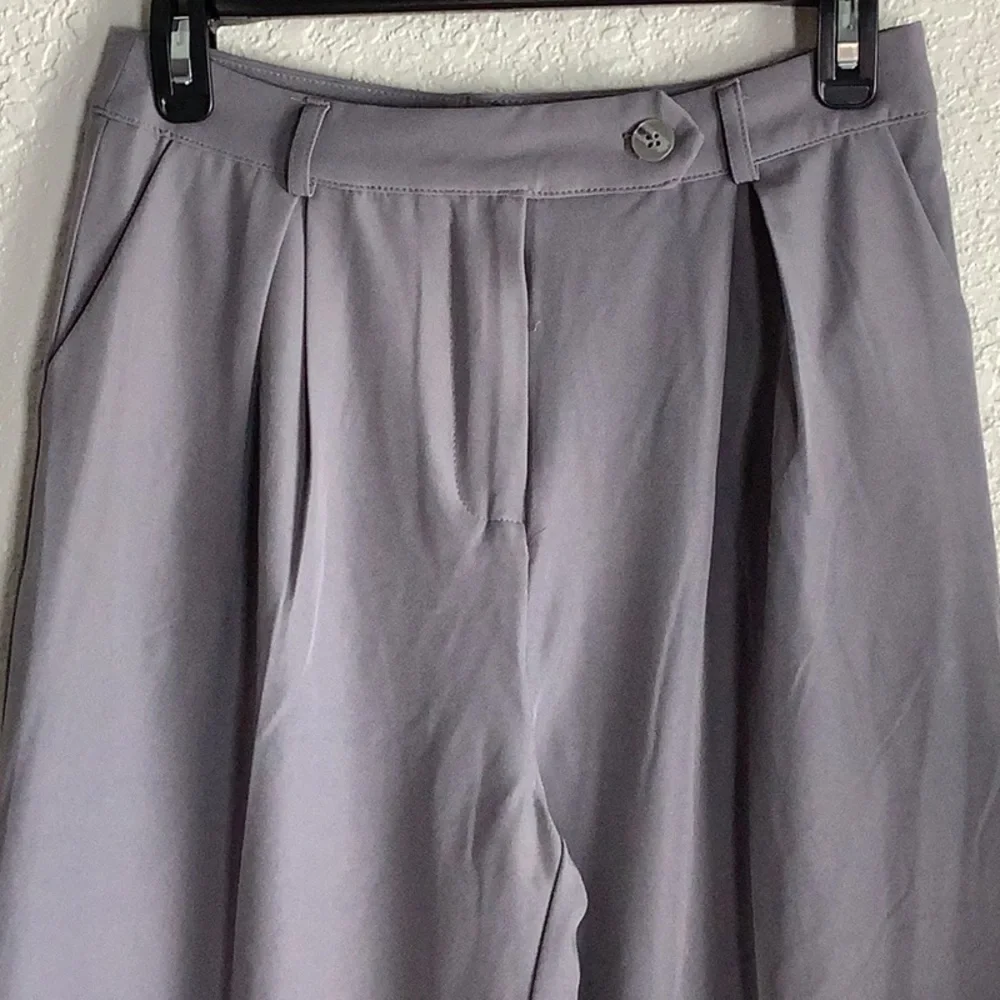 Contemporary Gray Wide-Leg High-Waisted Trousers - Picture 2 of 7